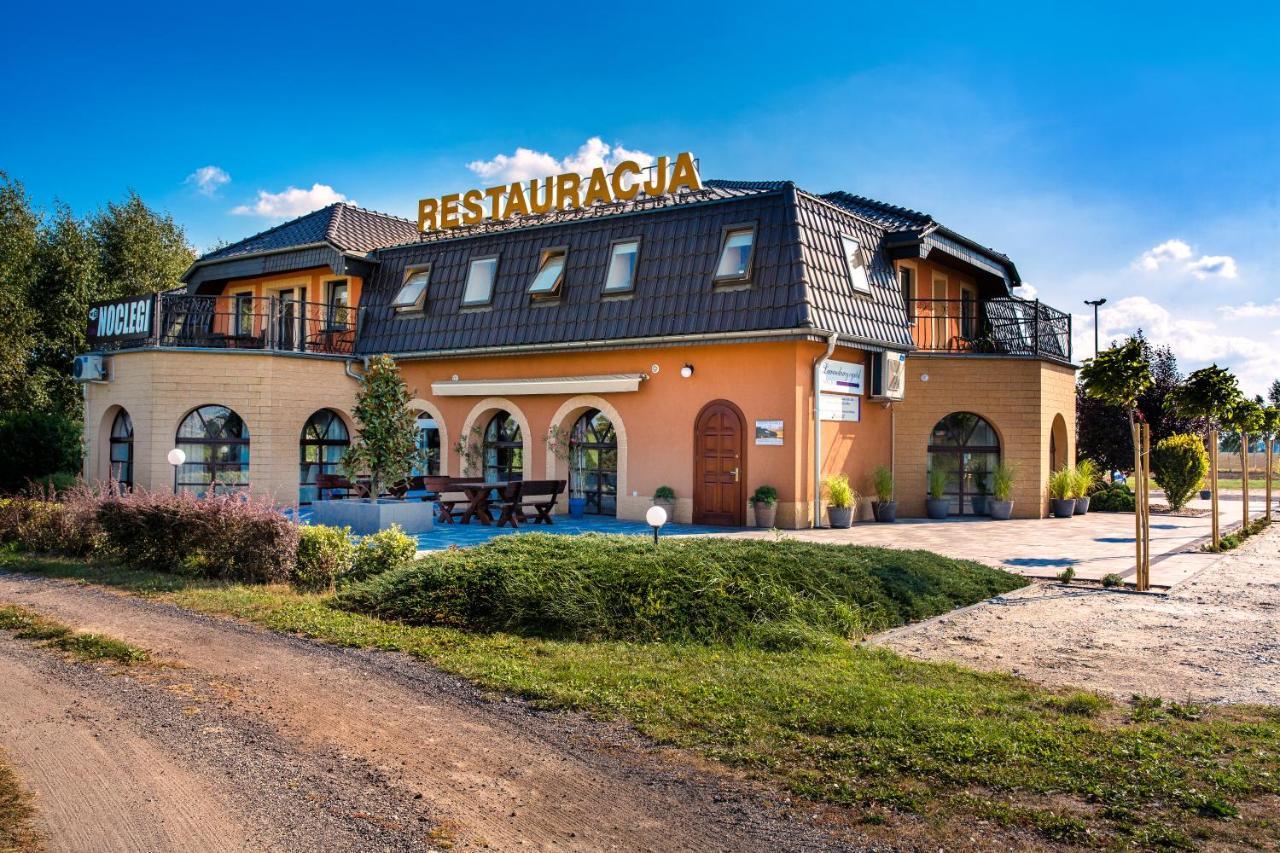 Lawendowy Ogrod Hotel Brzeg Eksteriør billede